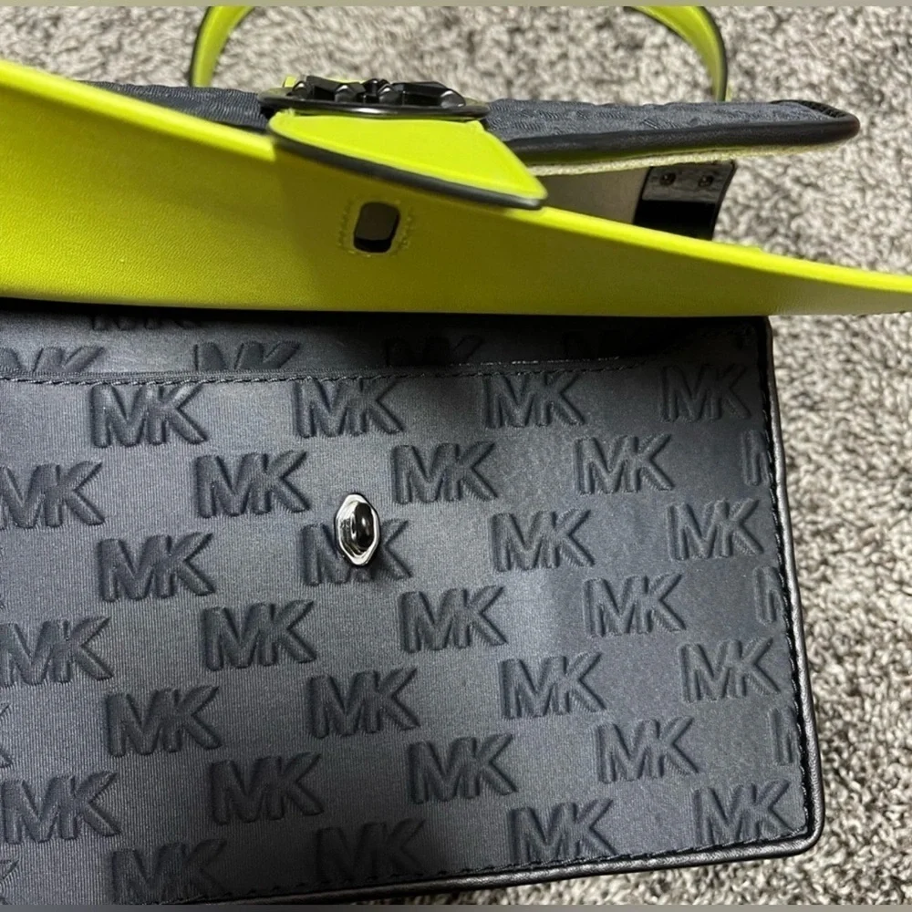 New Michael Kors Greenwich black/green crossbody